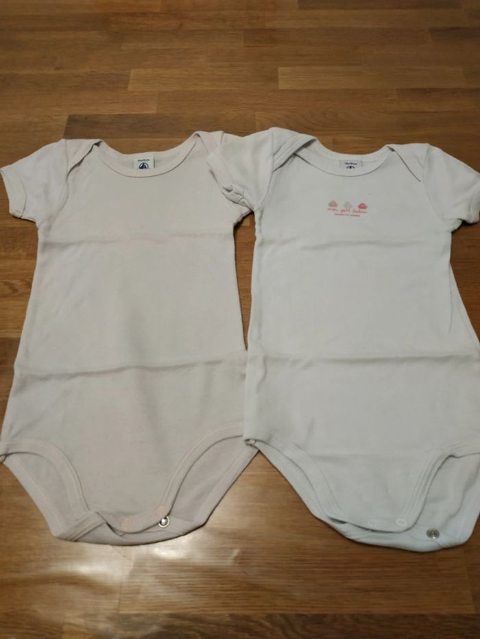 2 bodys fille 18 mois Petit bateau