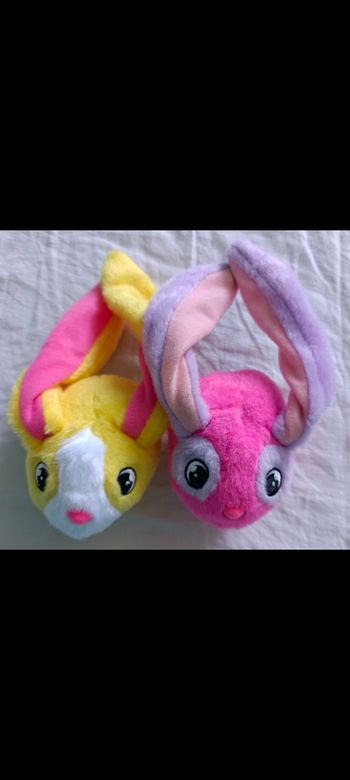 Lot de peluches lapins aux oreilles aimantées