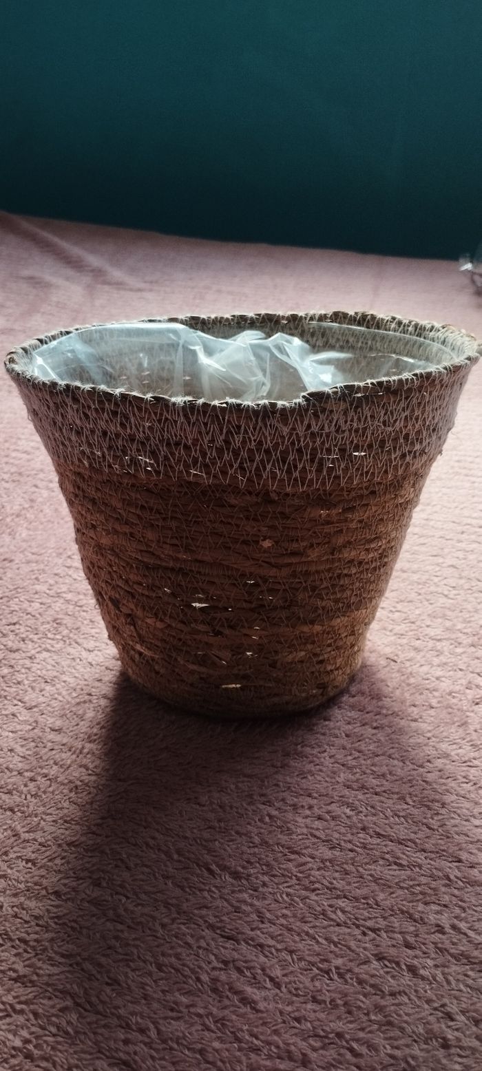Panière ou cache pot NEUF