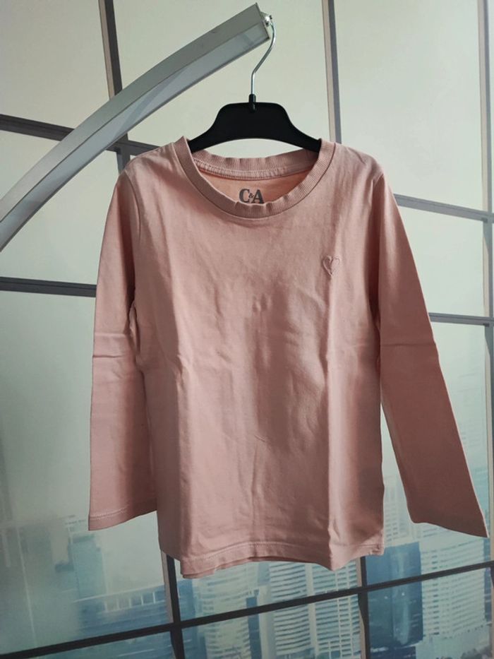 T-shirt manches longues rose pâle taille 5 ans - photo numéro 2