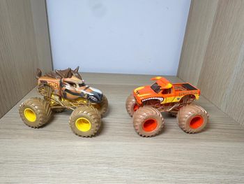 Lot de 2 monstre truck jam
