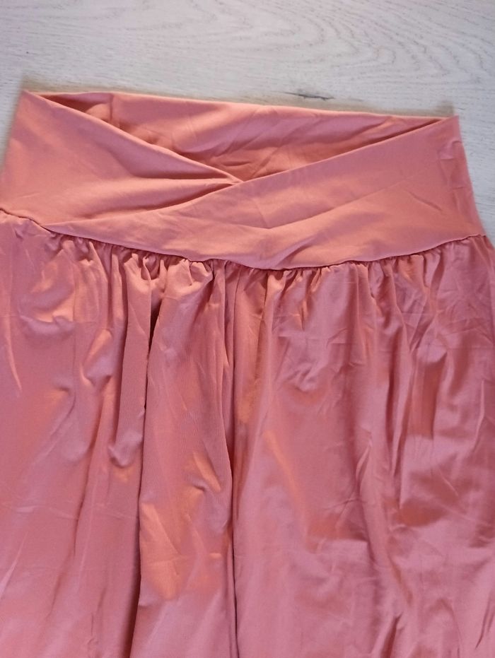 Pantalon détente large Neuf sans étiquette - photo numéro 2