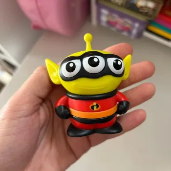 Figurine disney alien toy story les indestructibles