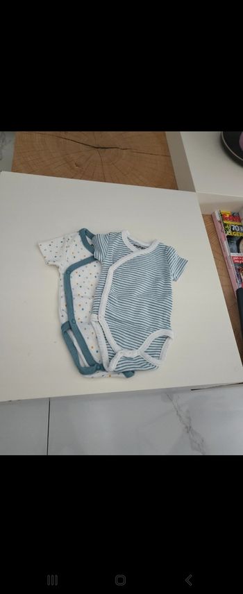 Lot de 2 bodies naissance