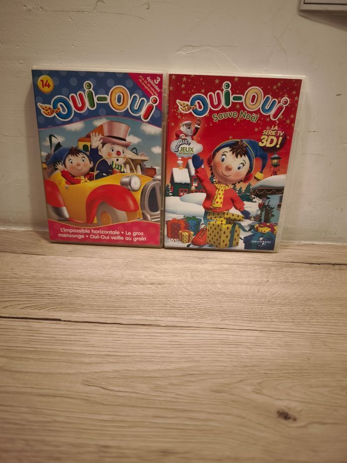 Lot DVD oui oui dont un de Noël - photo numéro 3