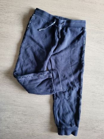 Joli jogging bleu marine