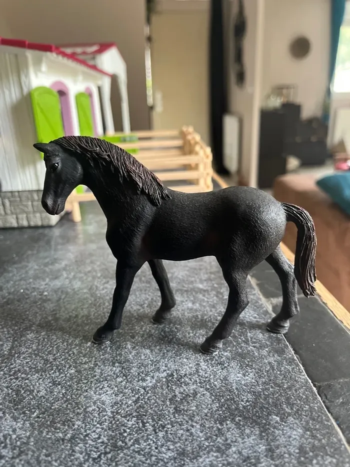Cheval étalon pur sang anglais schleich