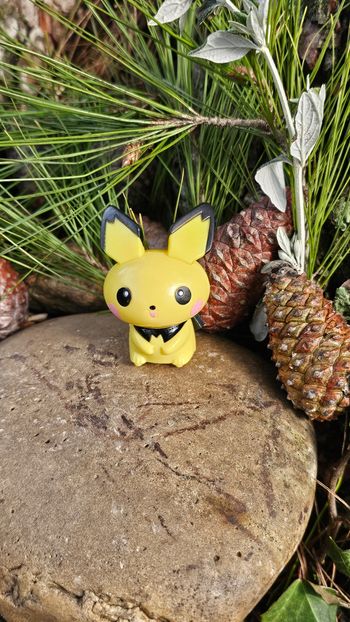 Super figurine Pokemon Nintendo exclusivité macdo japon pitchu 