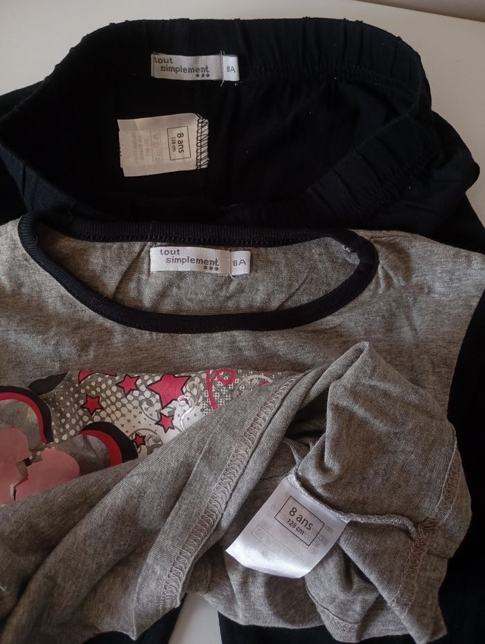 Pyjama 2 pièces. 8 ans. Noir et gris chiné. Motif devant. État neuf - photo numéro 7