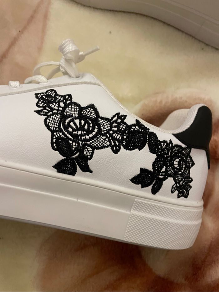 Basket blanche taille 42 - photo numéro 3