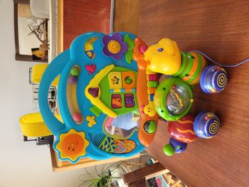 tableau d'éveil et jouet chenille - Toys"R"Us