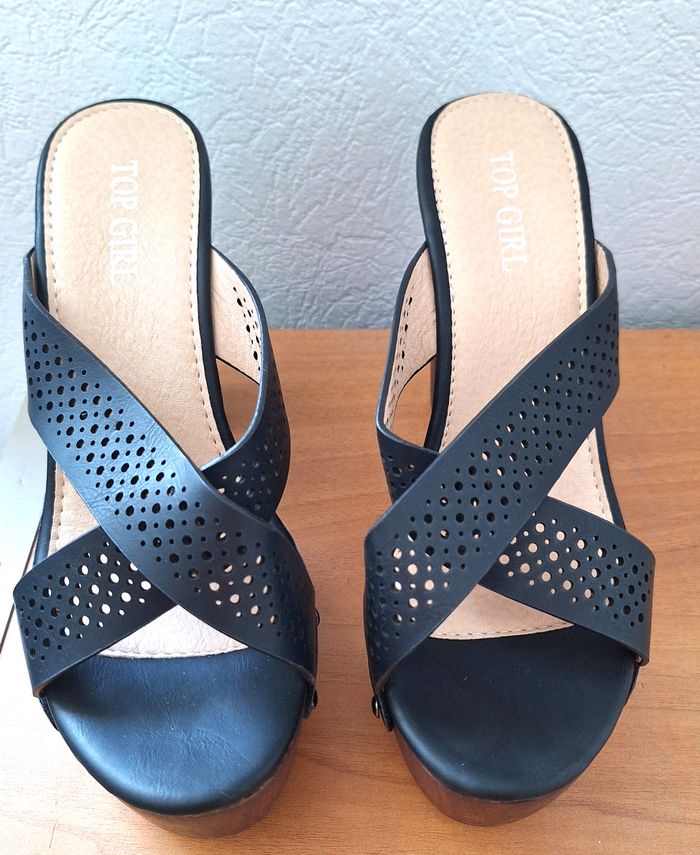 NEUVES ! CHAUSSURES NOIRES A TALONS POINT.39 - TOP GIRL - photo numéro 2