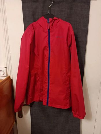 Coupe vent / veste (pluie) Quechua fille taille 14 ans en excellent état