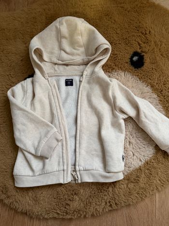 Gilet à capuche beige KIABI t.18m