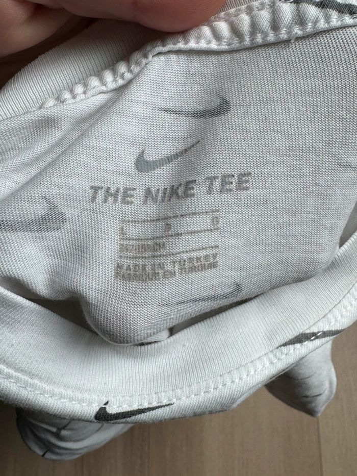 T shirt Nike enfant L - photo numéro 2