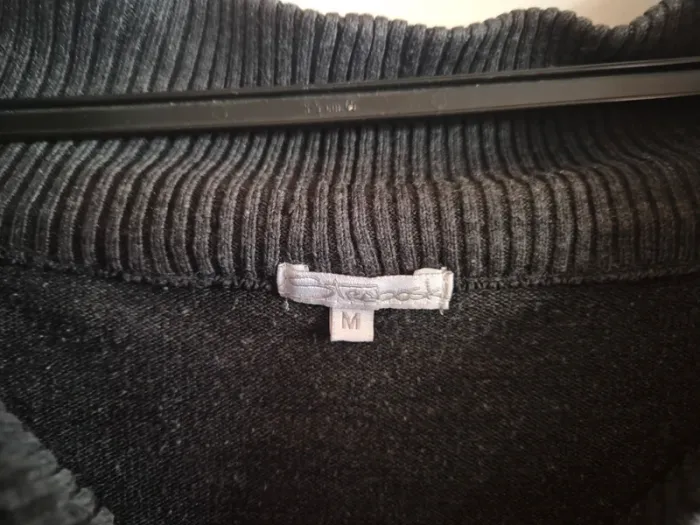 Petit pull - photo numéro 2