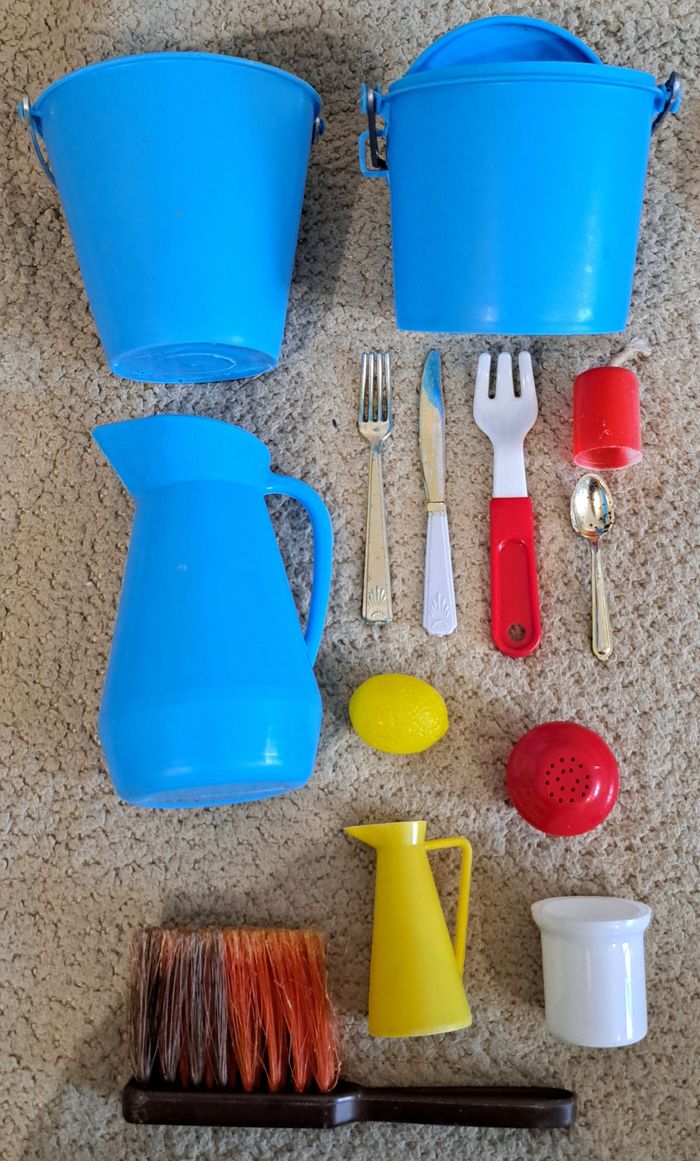 🪆 Gros lot de dinette pour enfants - photo numéro 5