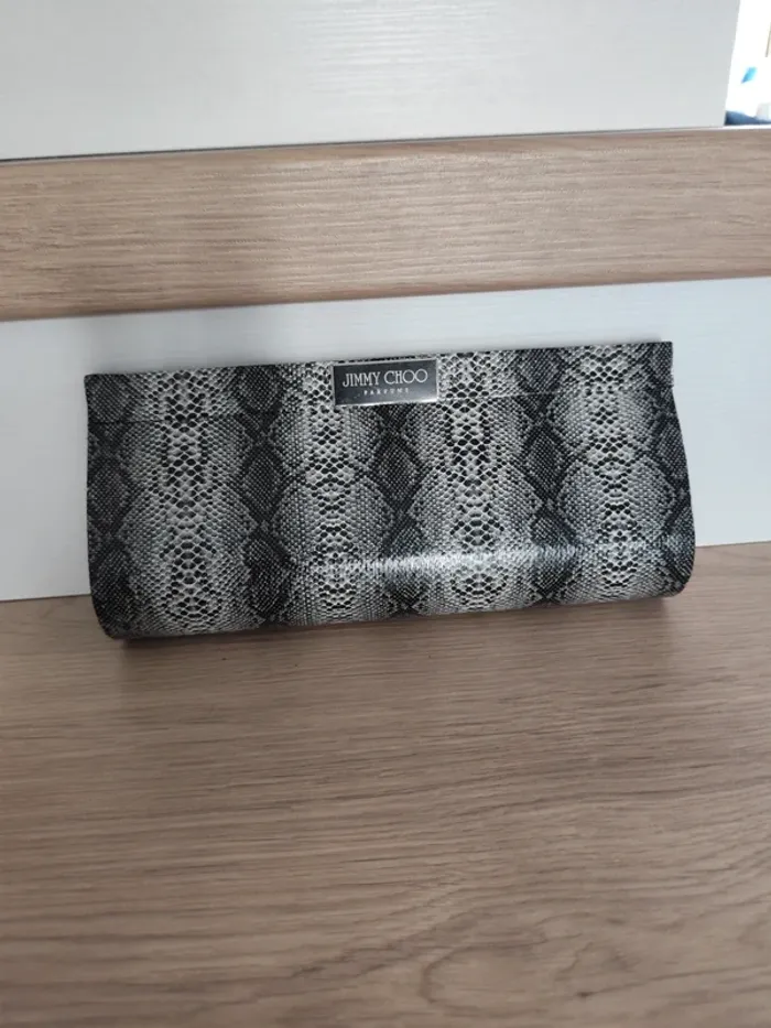 Pochette jimmy choo