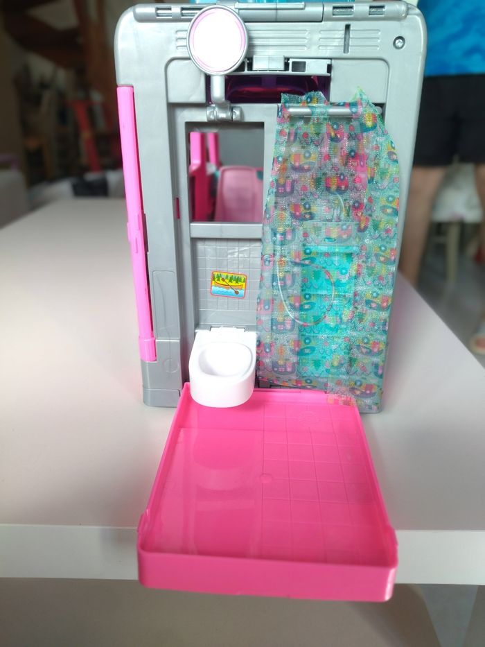 Camping car Barbie - photo numéro 3