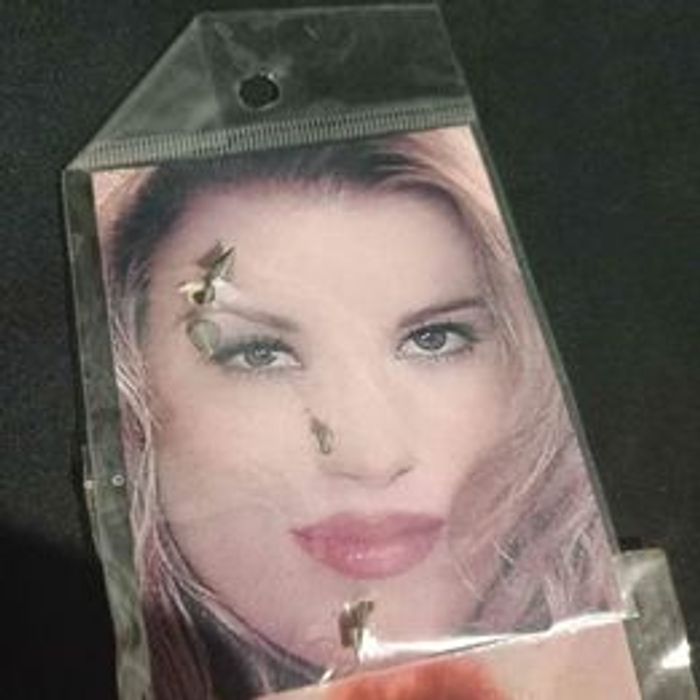 4 Piercings divers - photo numéro 3