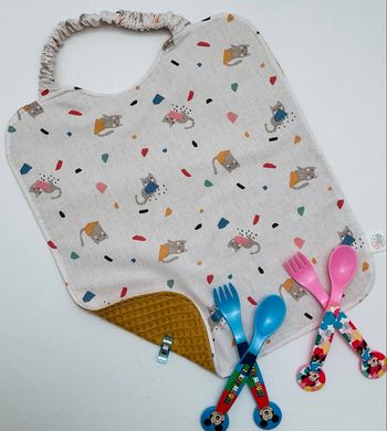 Bavoir élastique 36X30 chats
