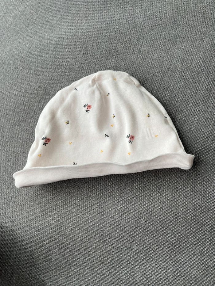 2 bonnets bébé - photo numéro 2