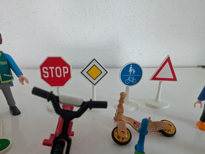 Playmobil 5571 enfants avec agents de la sécurité routière - photo numéro 7