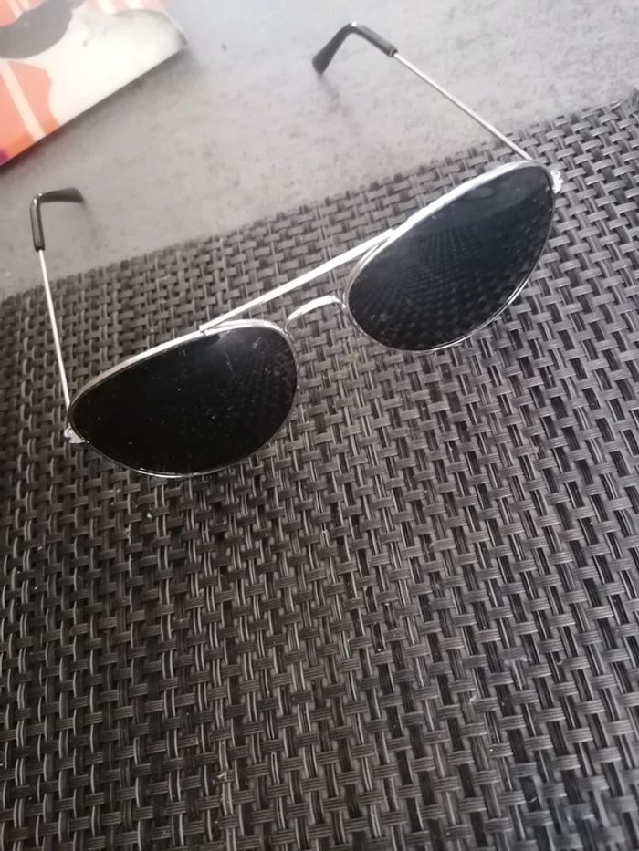 Accessoire déguisement lunette couleur acier verre noir mixte tbe