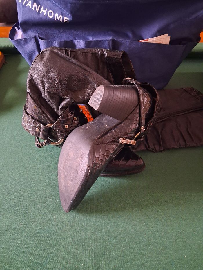 Botte noir effet croco - photo numéro 2