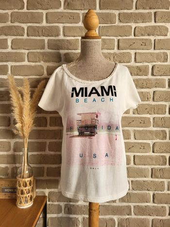 Haut à manches courtes Only blanc imprimé Miami Beach Florida USA