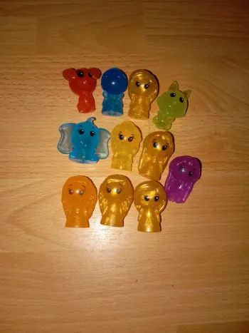 Figurines