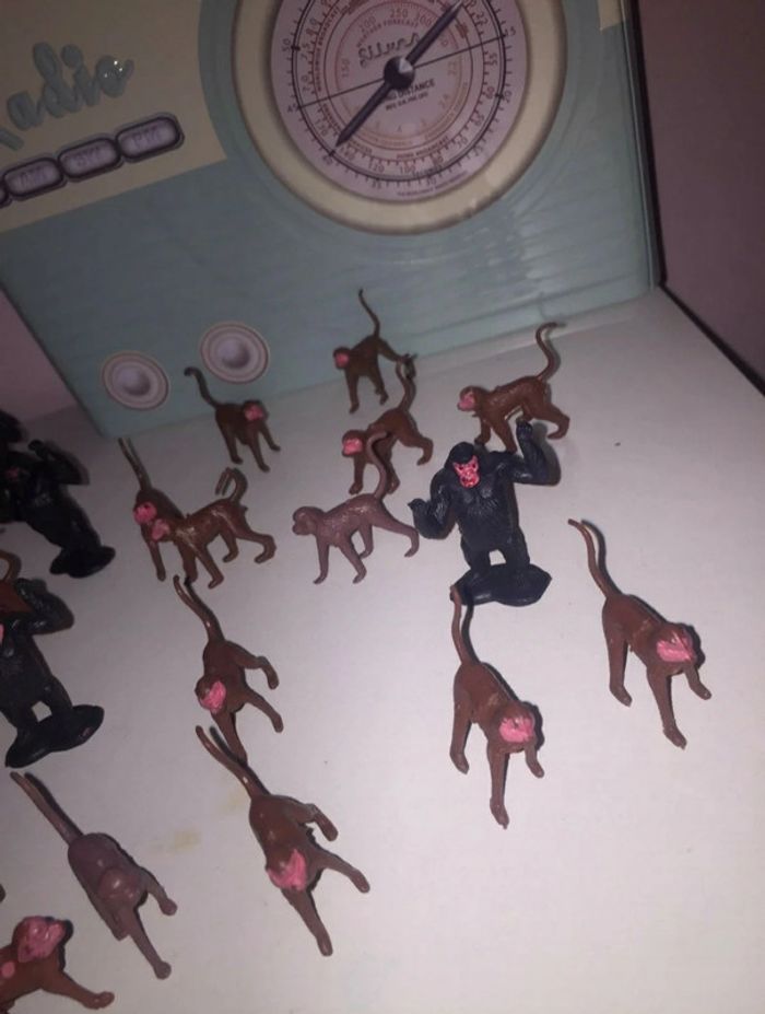 Lot 27 singes 🐵 5€ - photo numéro 5