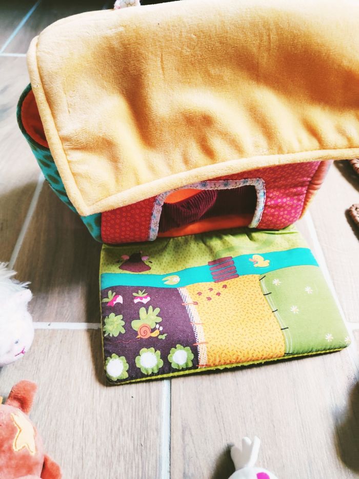 🐷Jeu d'éveil Ferme avec animaux en tissu /peluche marque Lilliputiens - photo numéro 4