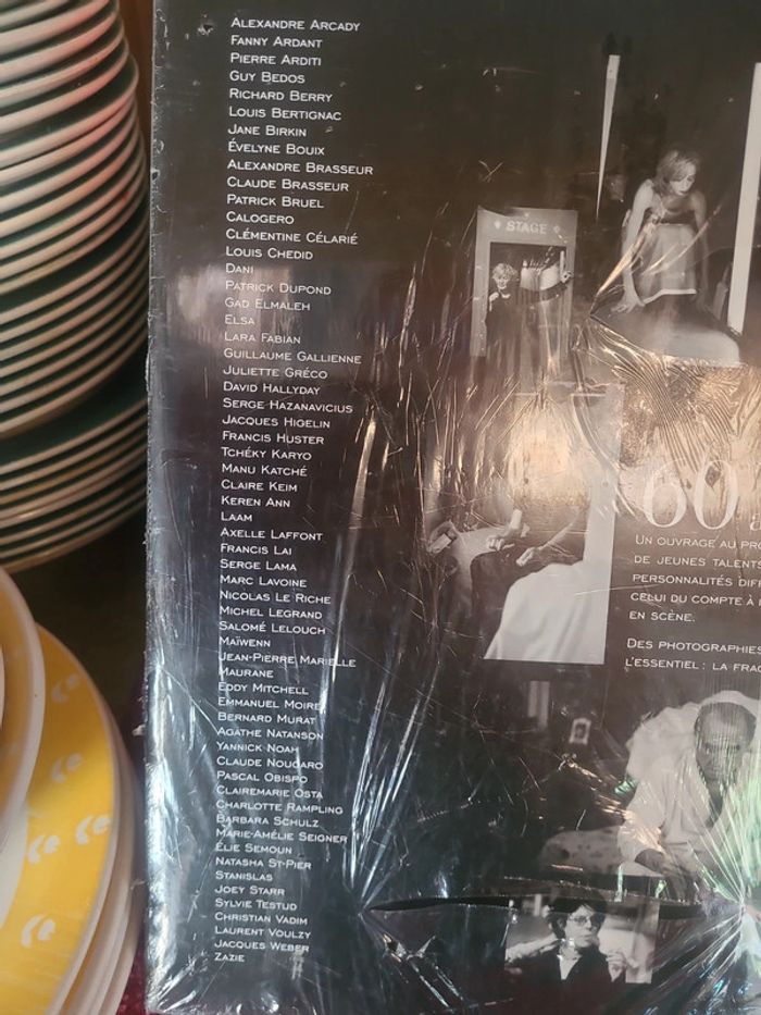 Livre avant la scène - photo numéro 2