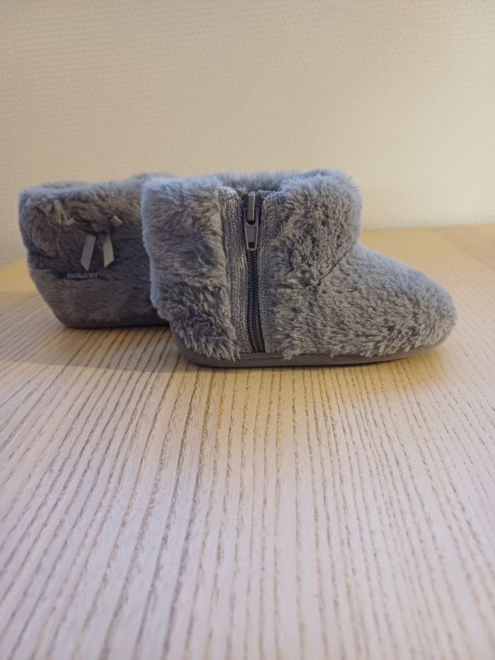 Chaussons isotoner taille 24 - photo numéro 2