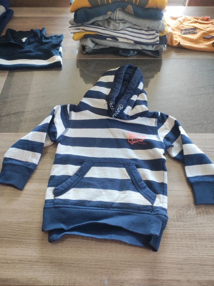 Lot 19 pulls / gilets / vestes - photo numéro 10