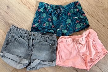 Lot 3 shorts 3 ans 