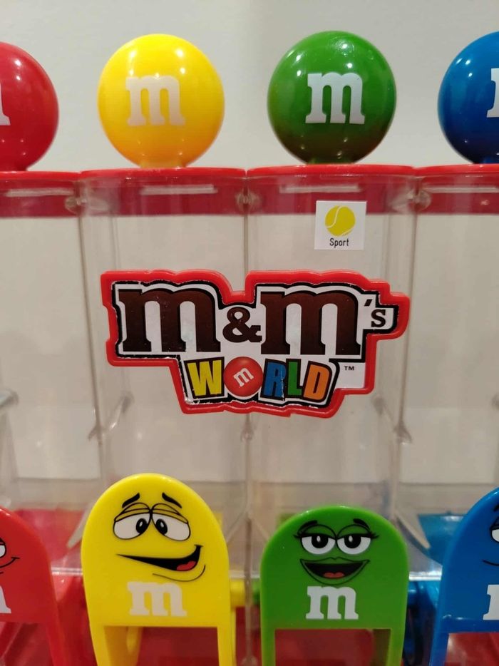 Distributeur m&m's world - photo numéro 2