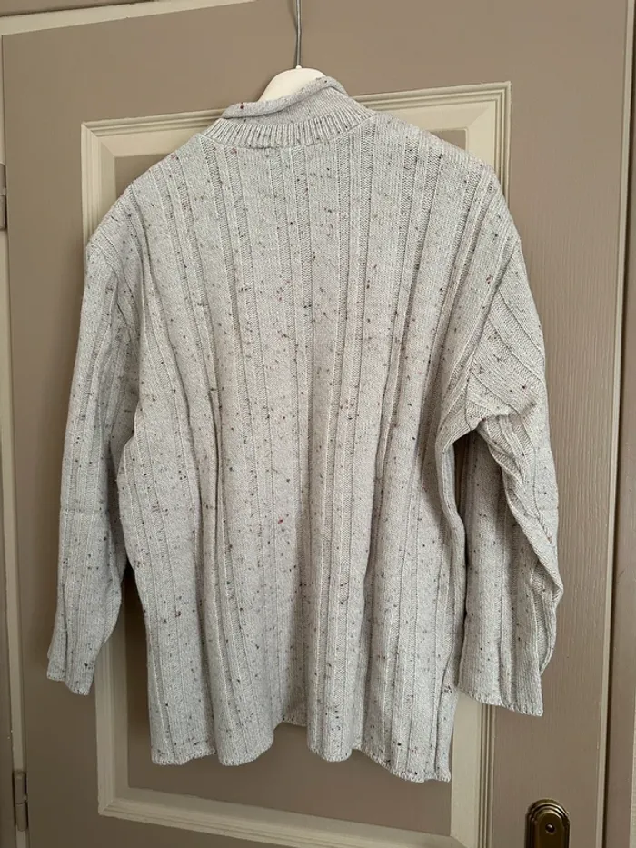 Pull gris - photo numéro 2