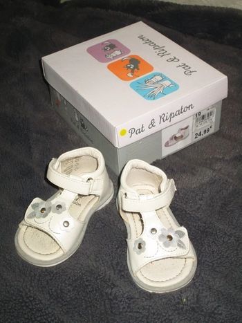 Chaussures d été, taille 19