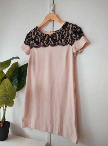Robe rose, dentelle noire H&M