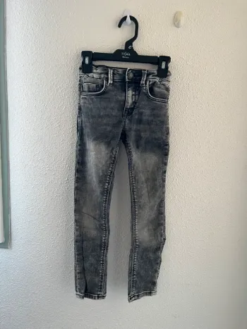 Jean gris Liberto taille 7 ans💫