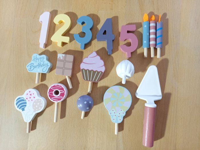 Gâteau d'anniversaire en bois 🎂​ - photo numéro 3