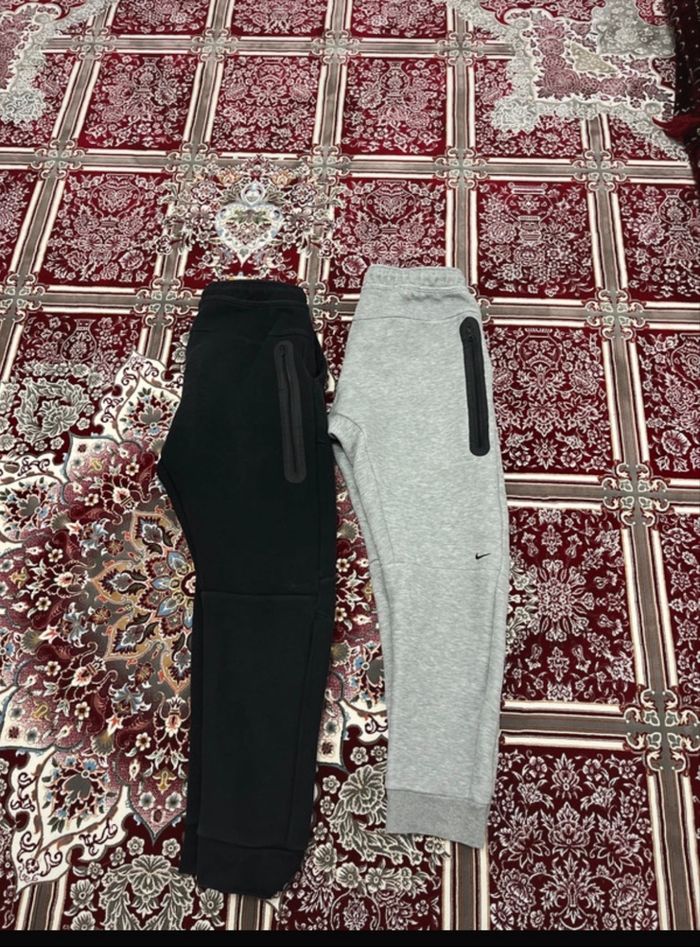 2 pantalon Nike tech