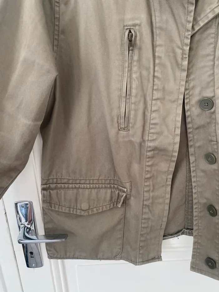 Veste kaki à motifs - photo numéro 3