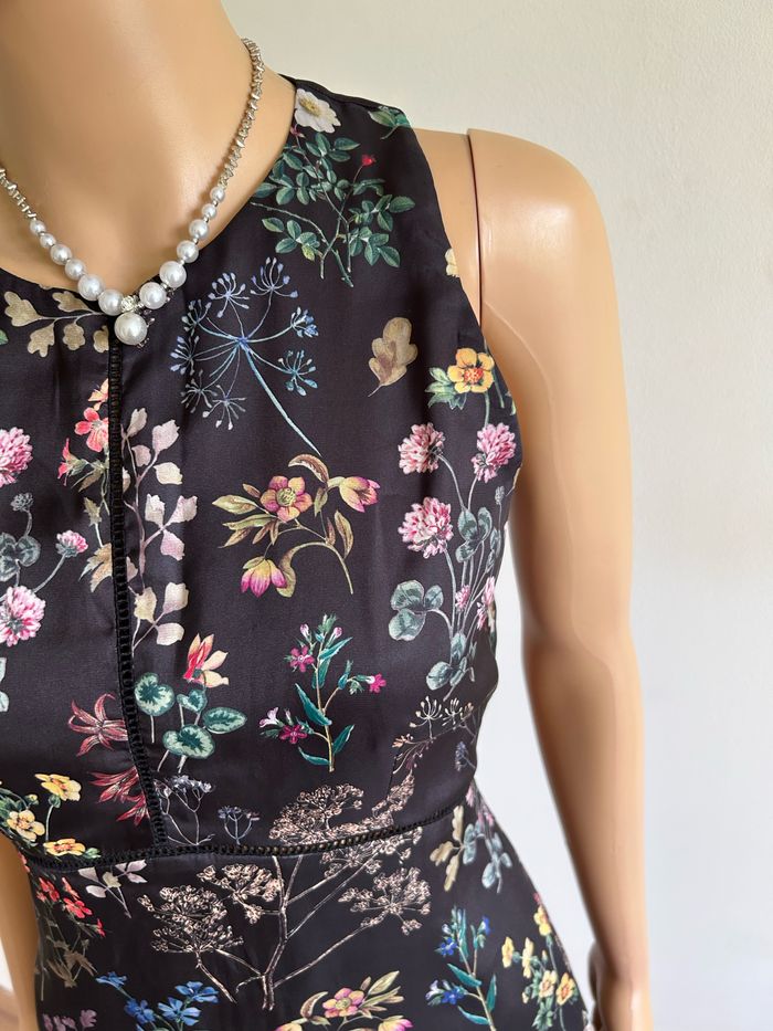 Robe noire et fleurie sans manches Morgan taille 36 TBE - photo numéro 4