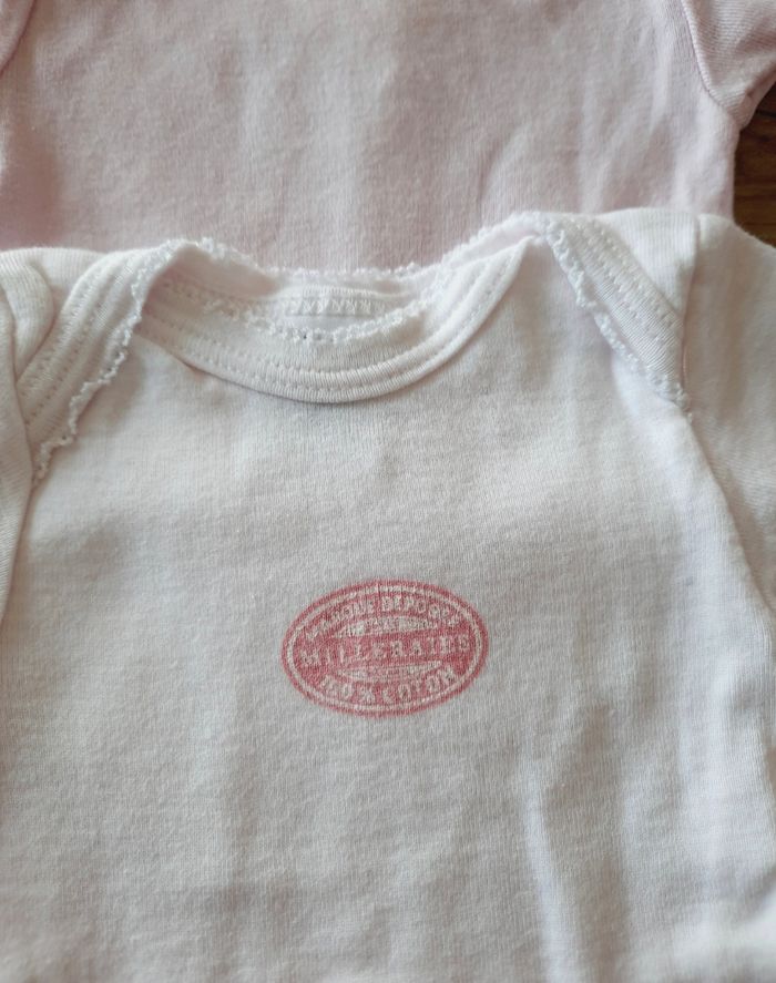 Lot de 2 bodys petit bateau - photo numéro 2