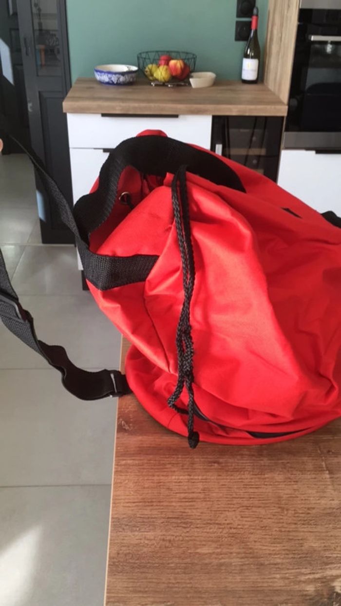 Sac rouge neuf une lanière - photo numéro 2
