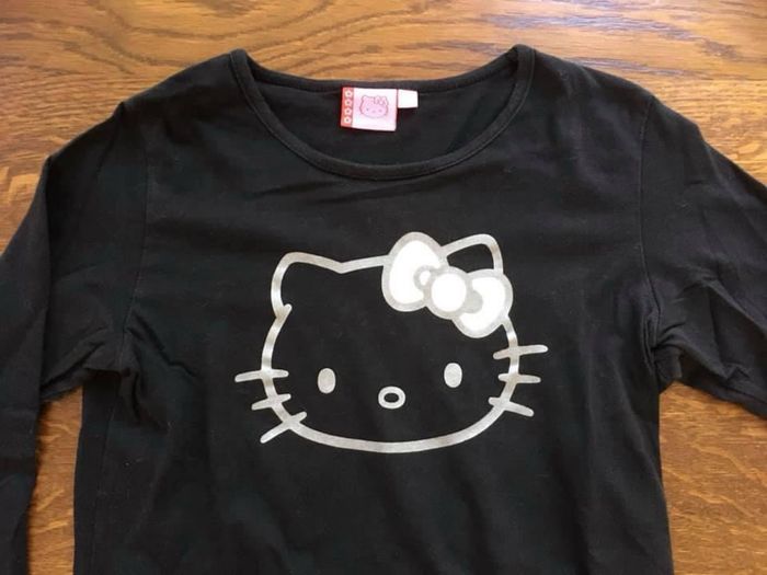 Haut ML effet tunique Hello Kitty 12/14 ans (2€) - photo numéro 2