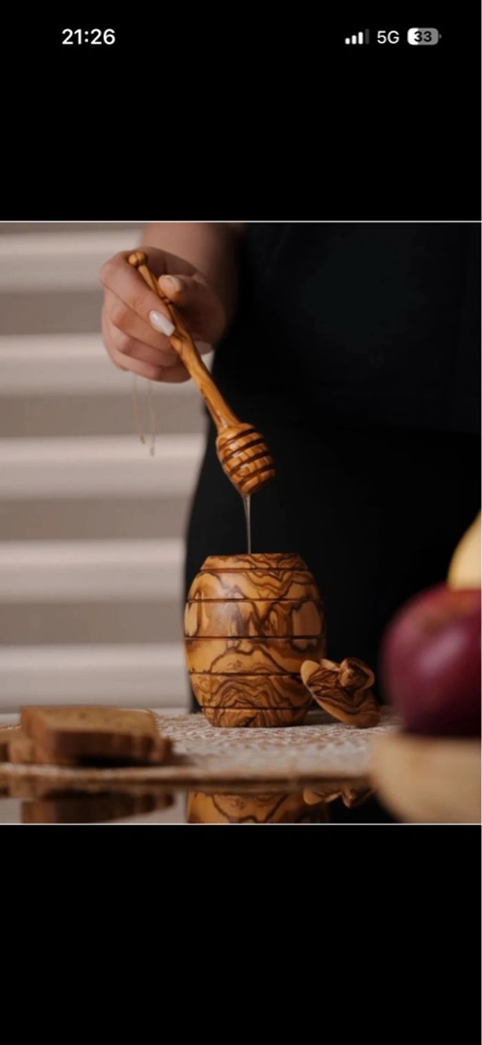 Pot à miel en bois d’Olivier avec cuillère - photo numéro 2
